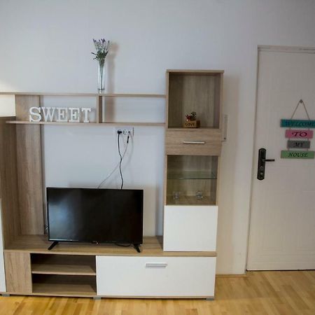 Airport Rest Apartments เบลเกรด ภายนอก รูปภาพ
