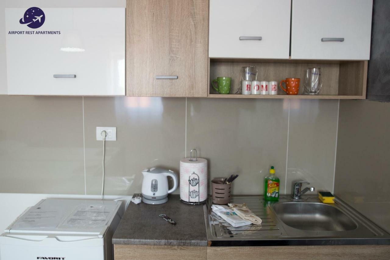 Airport Rest Apartments เบลเกรด ภายนอก รูปภาพ