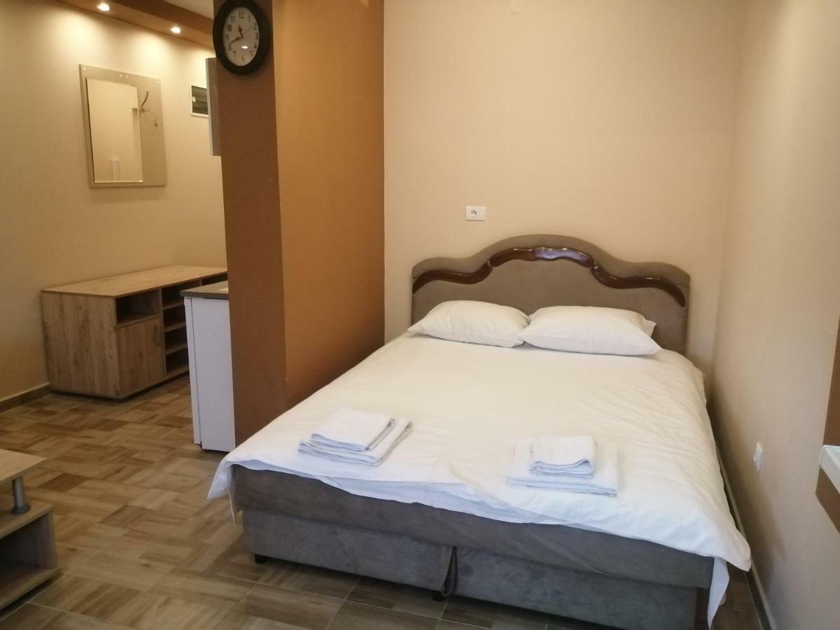 Airport Rest Apartments เบลเกรด ภายนอก รูปภาพ